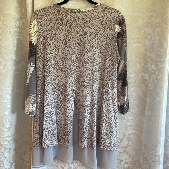 LOGO Tunic - Picture 4 of 4